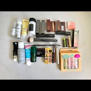 30 Piece Beauty Bundle
